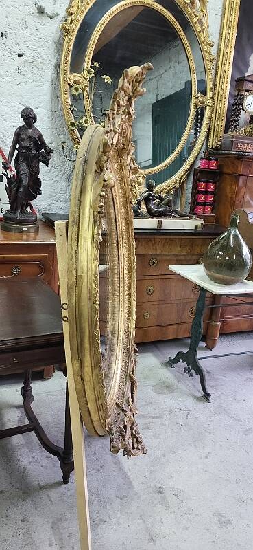 19th century gilt medallion mirror