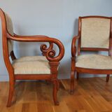 Paire de fauteuils Charles X en merisier