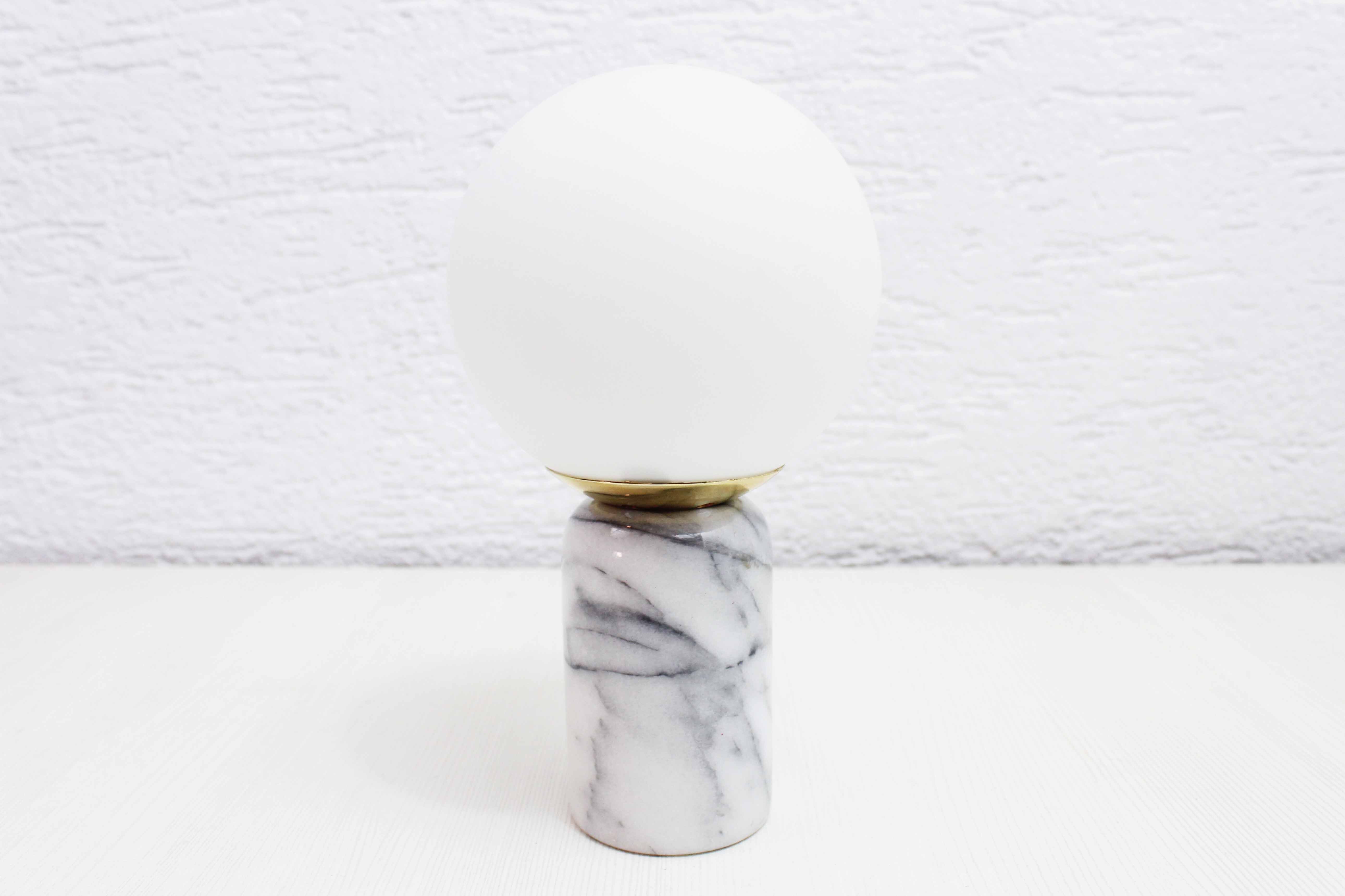 Table lamp in white marble and glass
