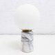 Lampe à poser en marbre blanc et verre