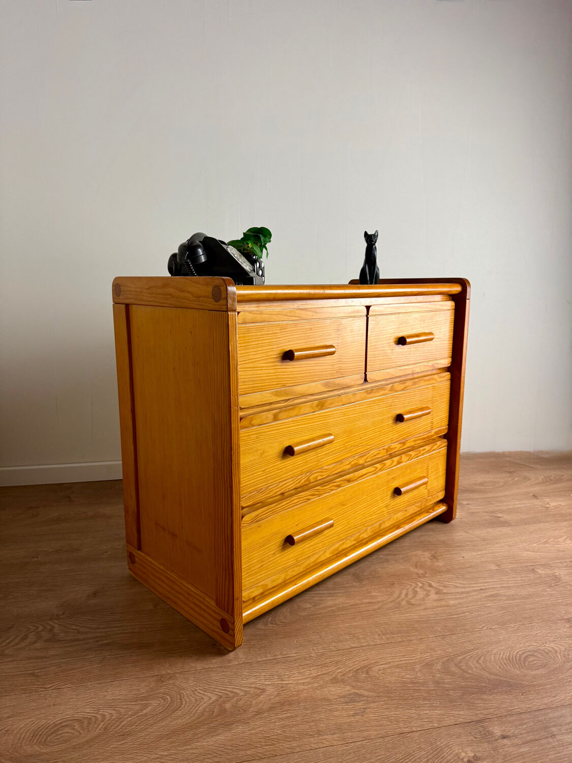 Gauthier Maison chest of drawers in solid pine, 1980s