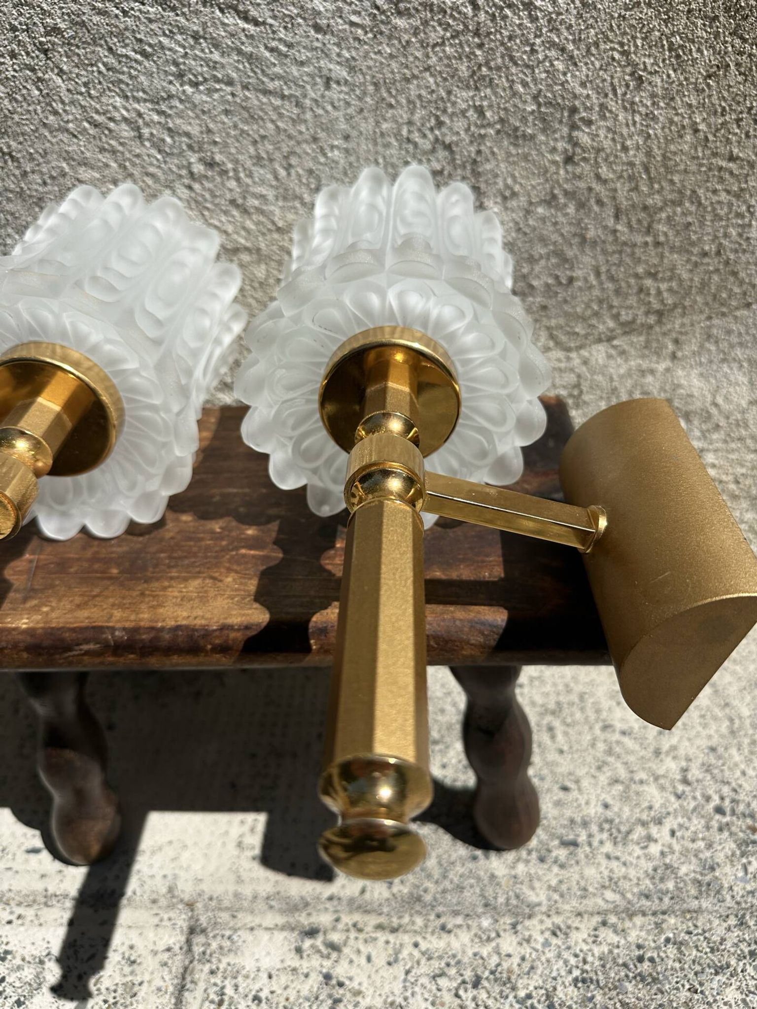 Old pair of wall sconces by Maison Lunel in brass and glass.