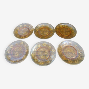 Lot de six assiettes plates- vintage en verre ambré de chez Veréco décor fleurs- années 60/70