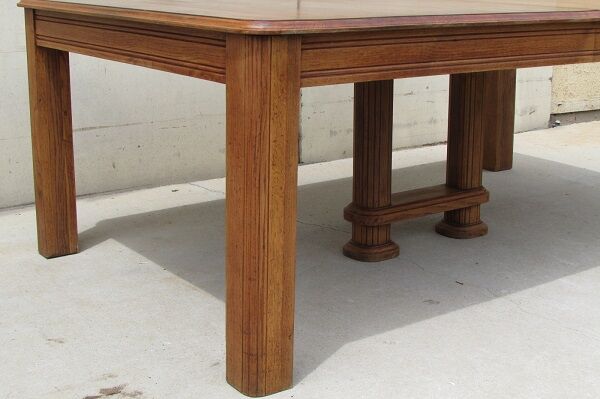 Dining table of 2 meters to 3.4 meters oak