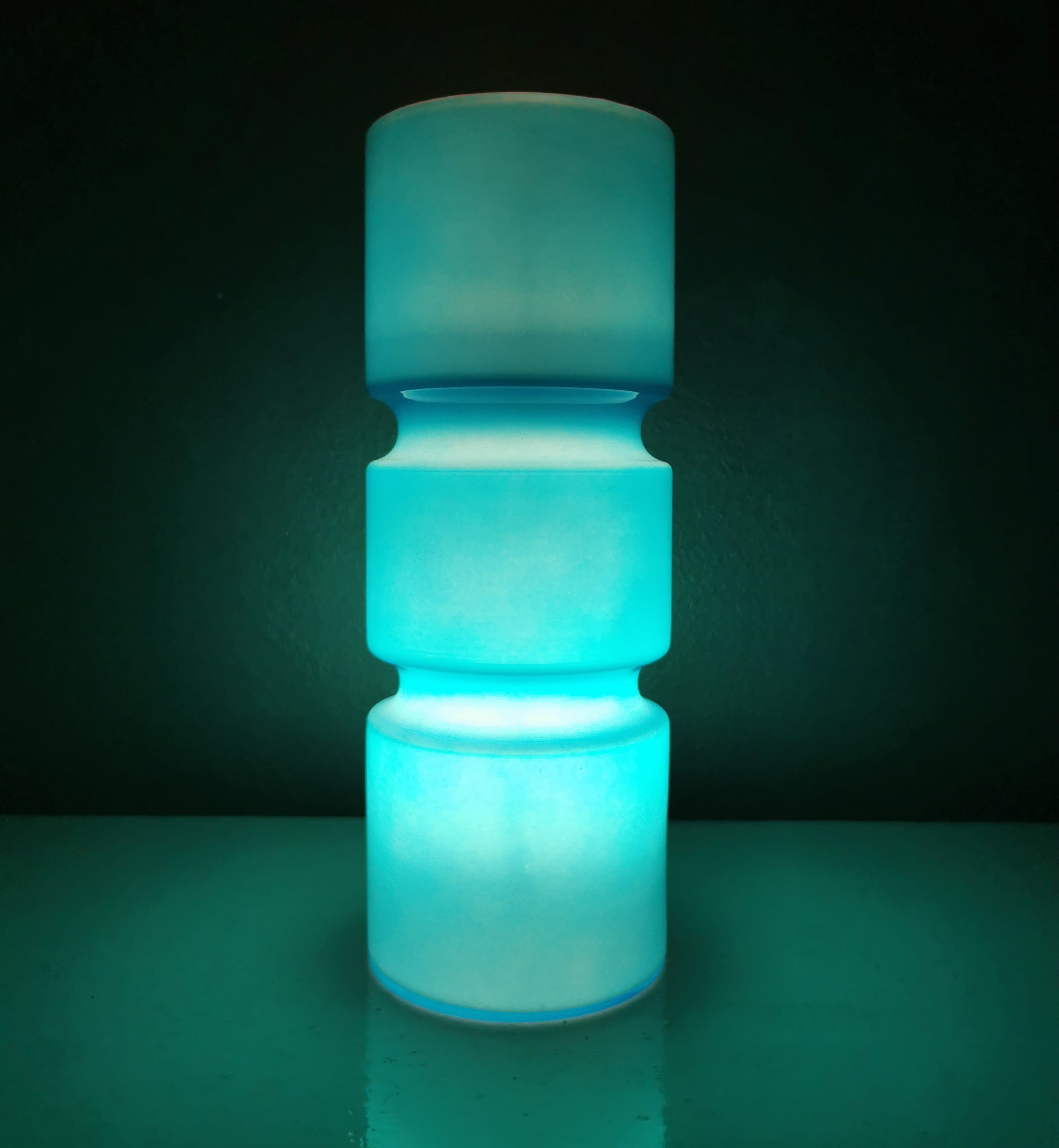 Beautiful vintage glass table lamp/bedside lamp from the nineties.