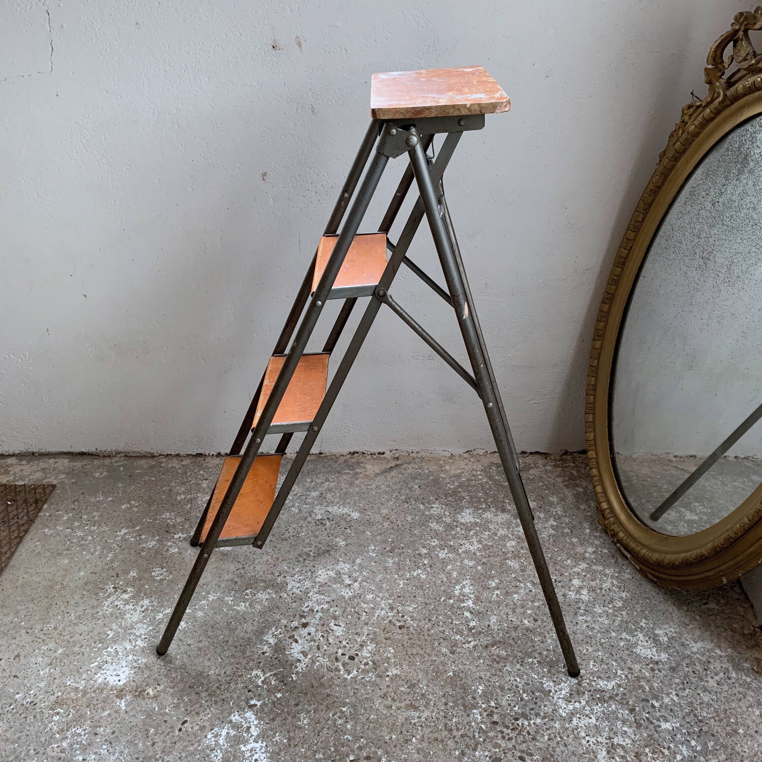 Metal and wood workshop ladder 4 steps