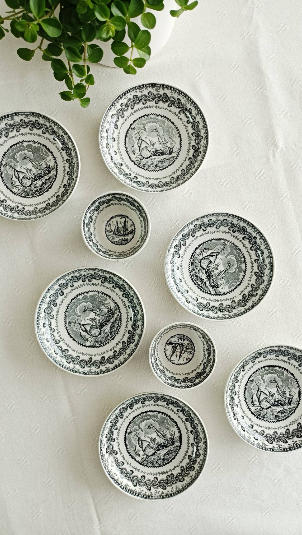 Set of 6 bowls and 2 cups Cappellemans, Jemmapes