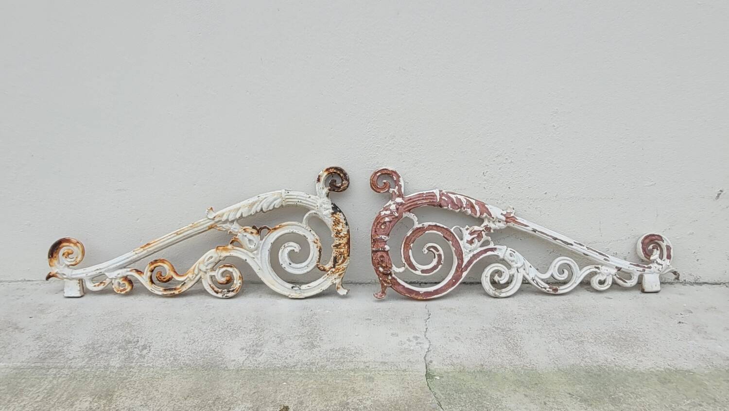 Hunting wheels gate jib bourgeois house in cast iron 19th