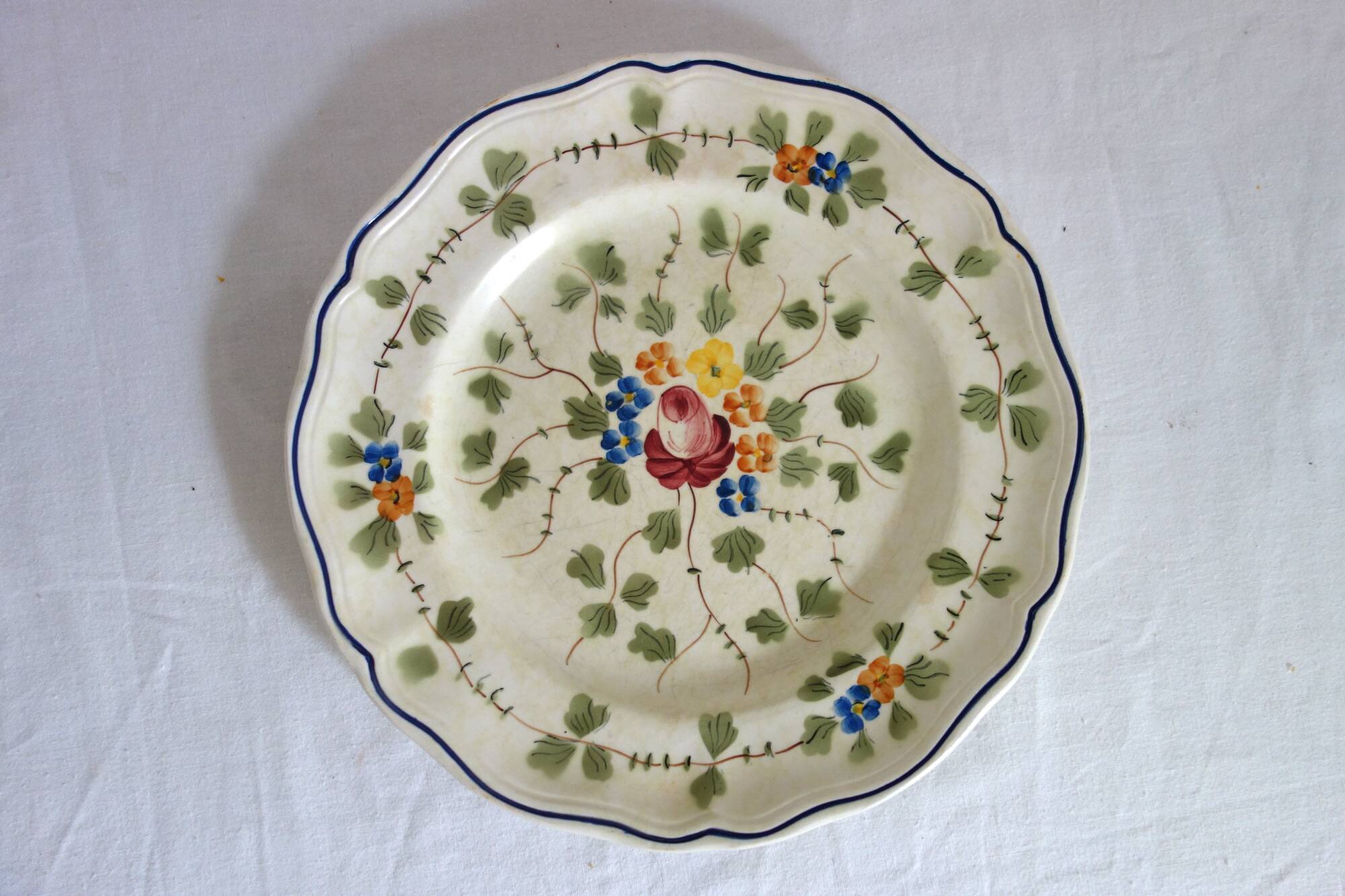 12 old Longchamp flat plates with floral decoration
