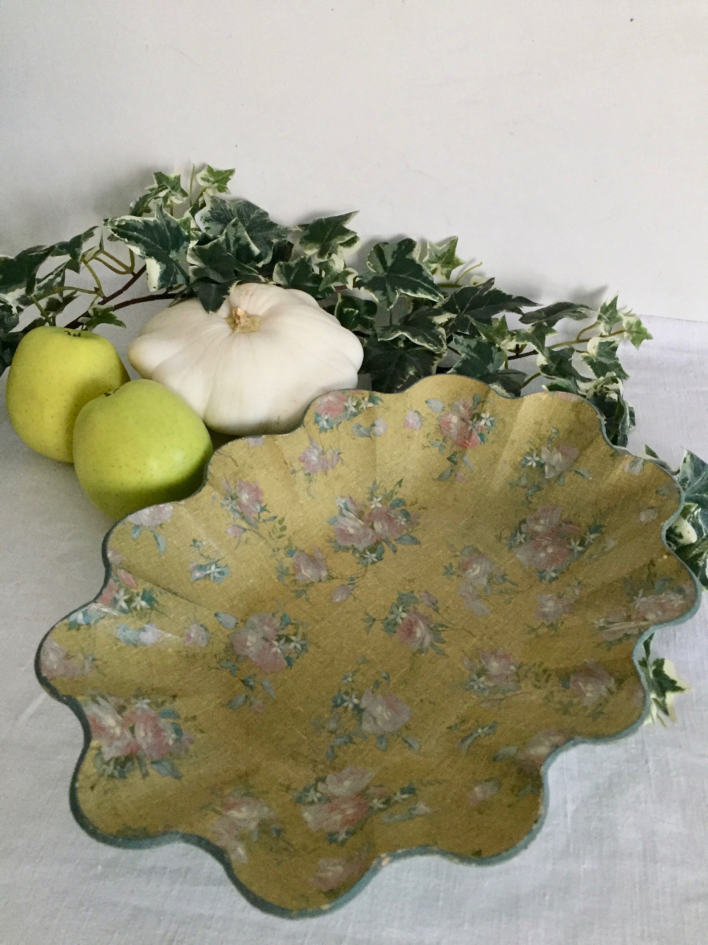 Maché paper basket, Napoleon III