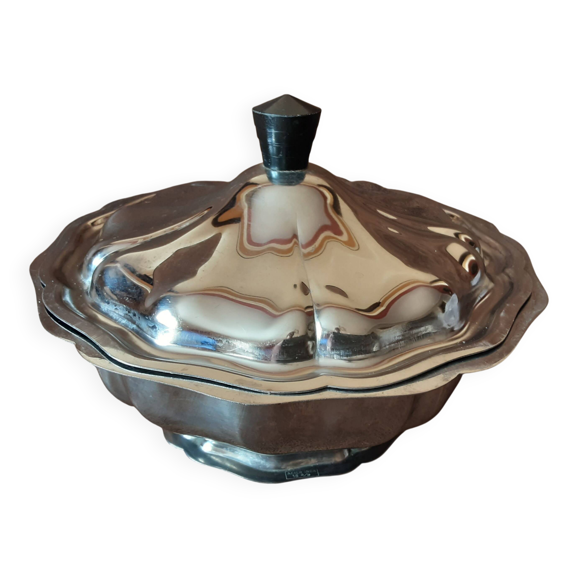 Stainless steel soup tureen
