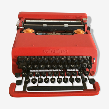 Machine à écrire "valentine" olivetti par Ettore Sottsass années 1969