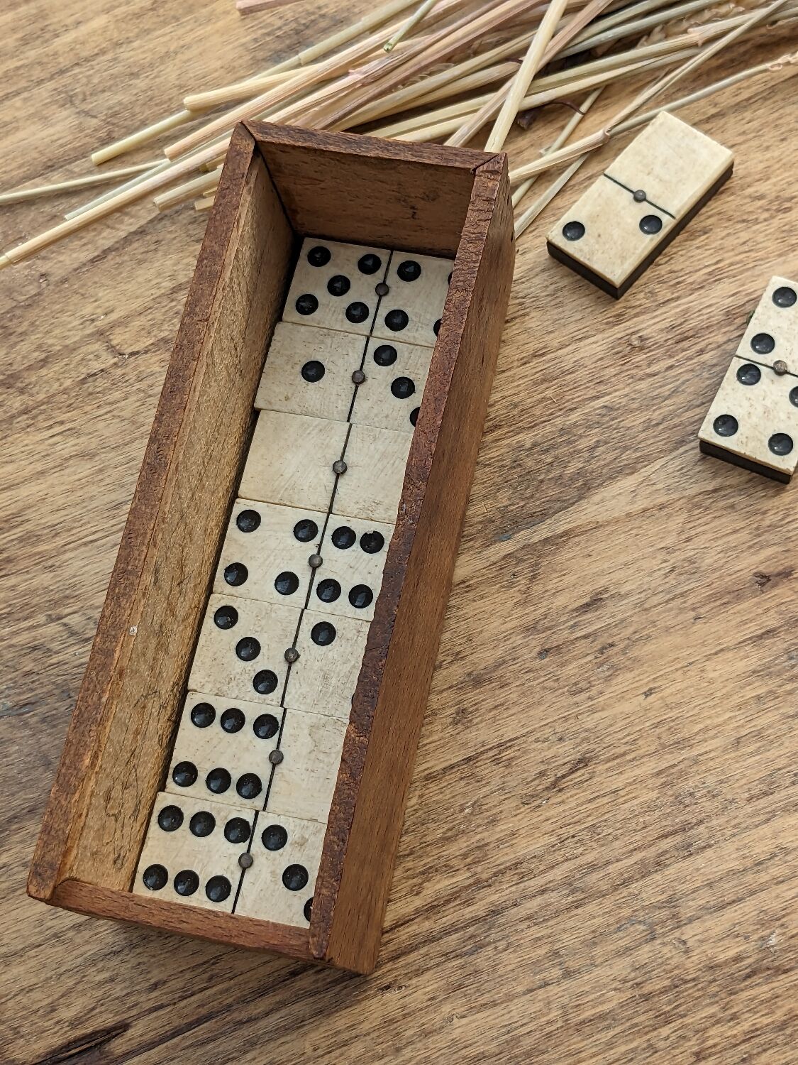 Game of dominoes early 20th century