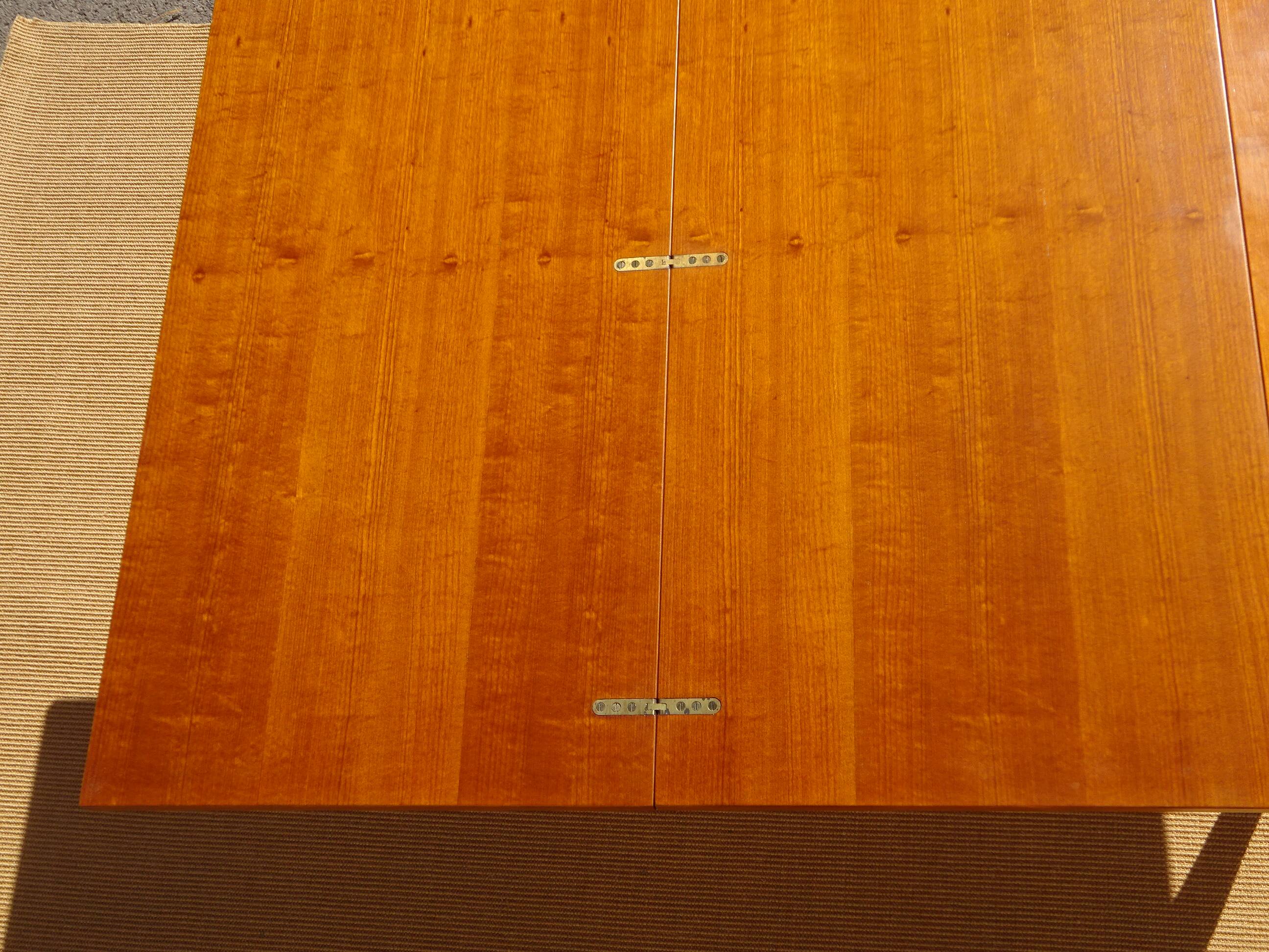 Coffee table, rises and opens, inspired by Albert Ducrot.