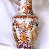 Large Chinese porcelain vase decorated with geishas and flowers, mid-19th century