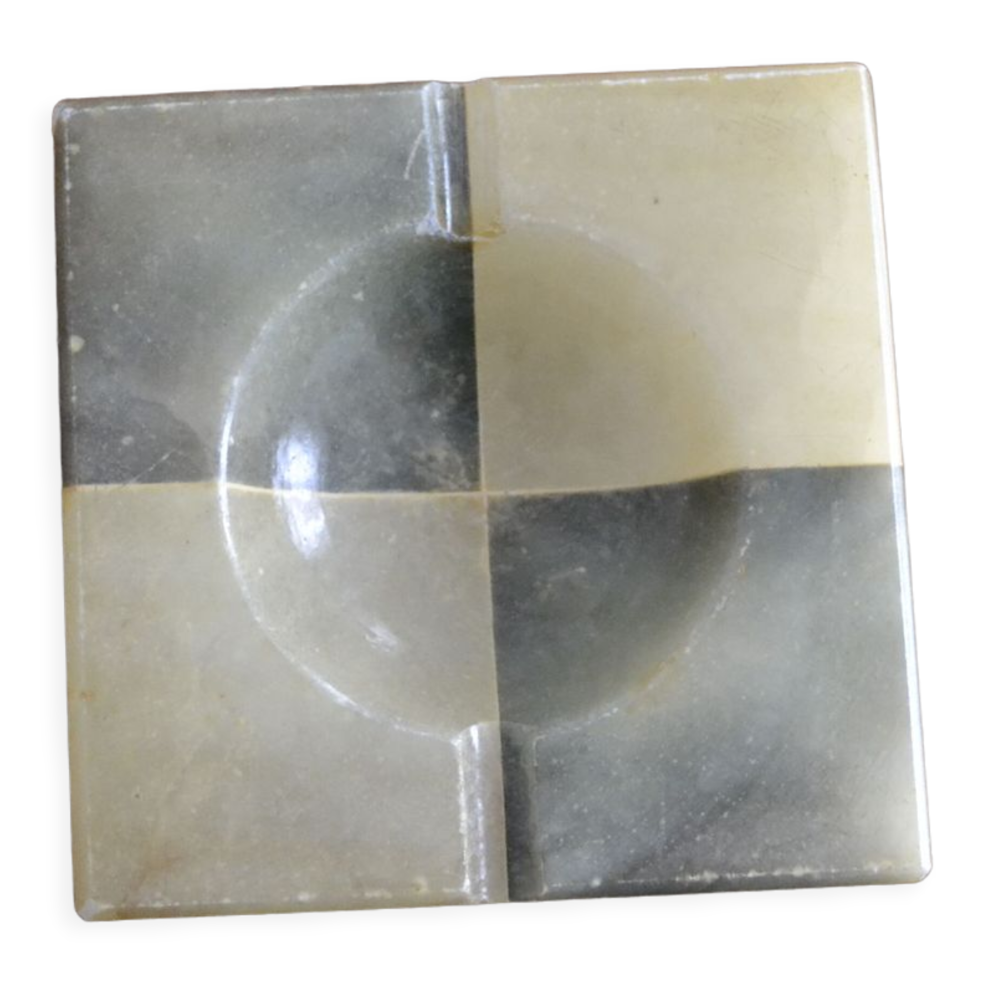 Two-tone marble ashtray