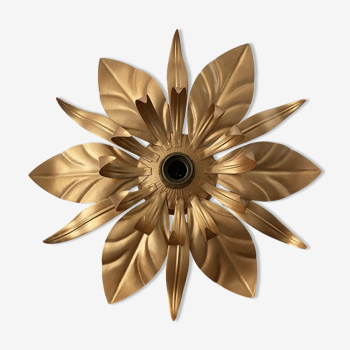 Flowers wall lamp and electrified golden leaf to nine