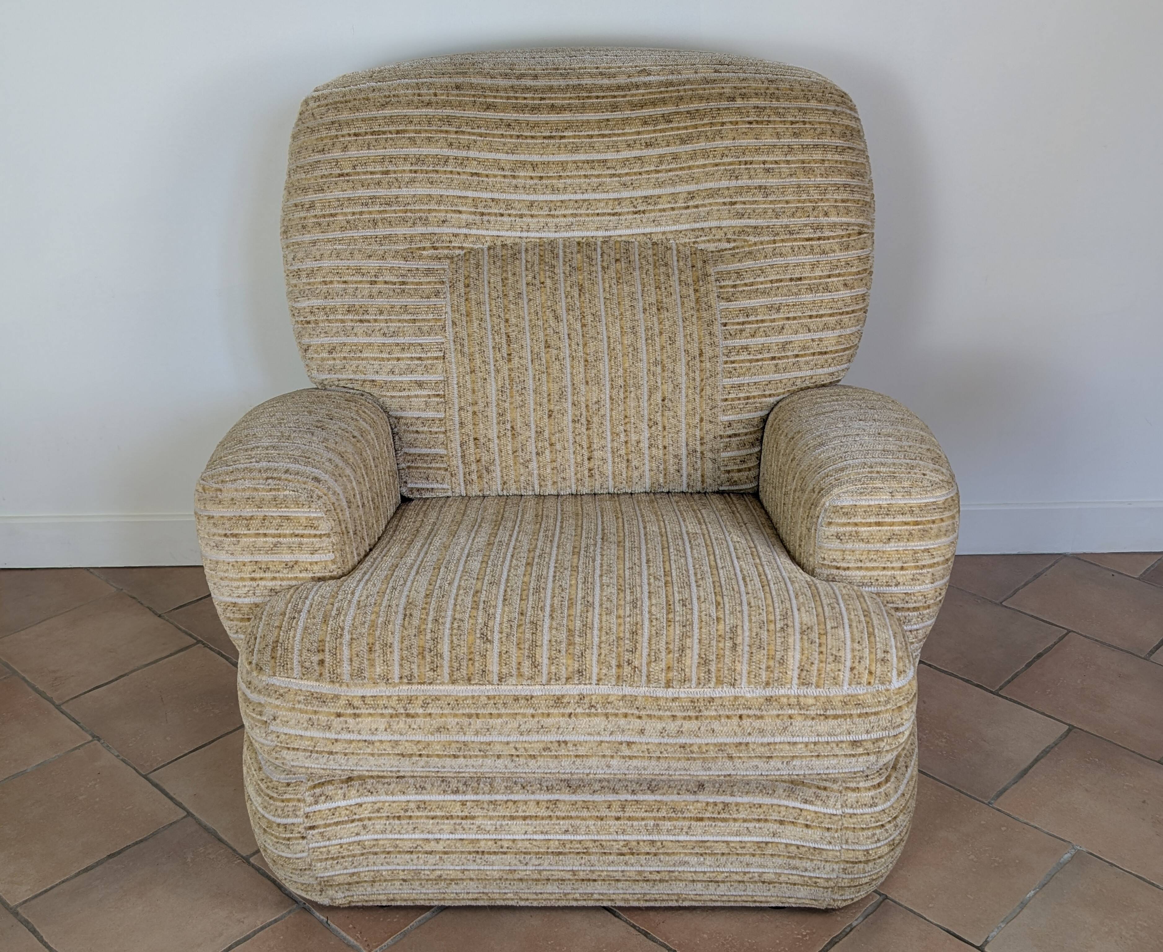 Pair of Italian armchairs from the 1970s.