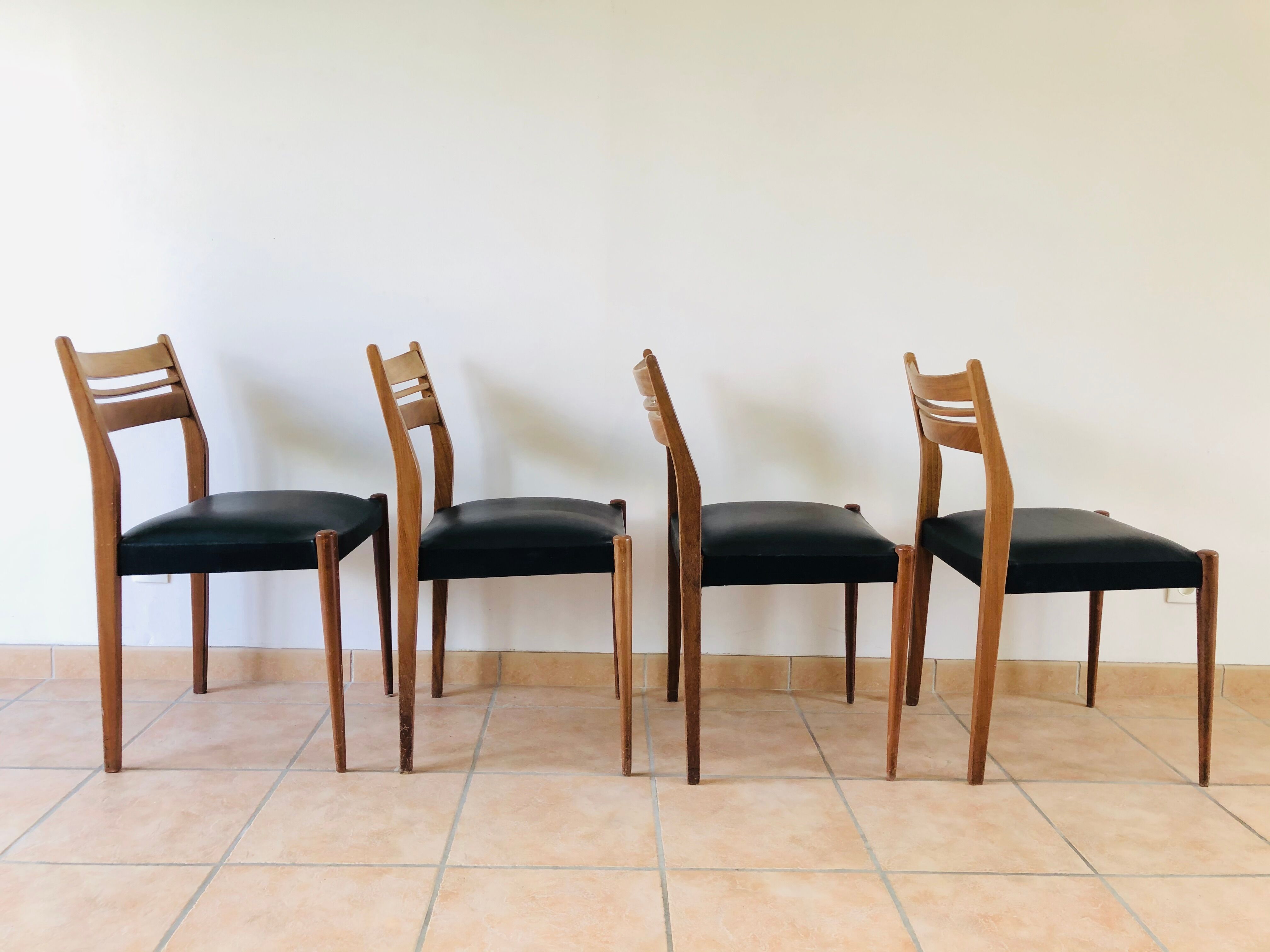 Set de 4 chaises scandinave en teck 1960