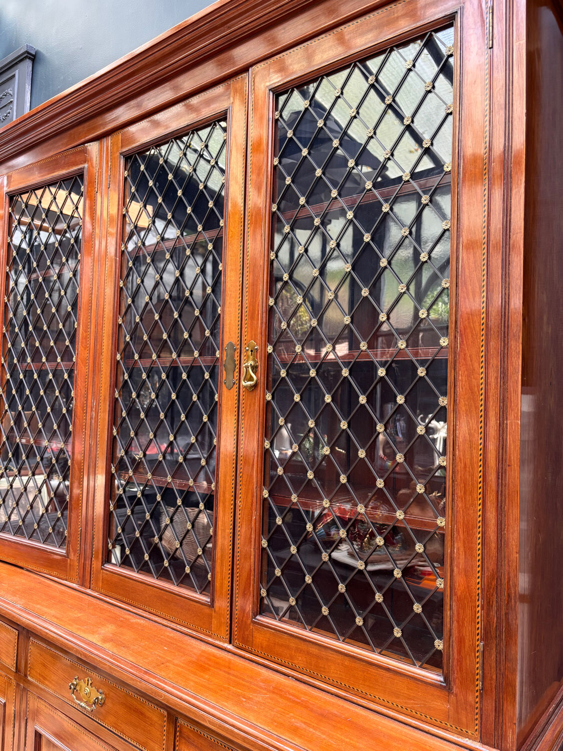 Large English library from the 19th century in mahogany.