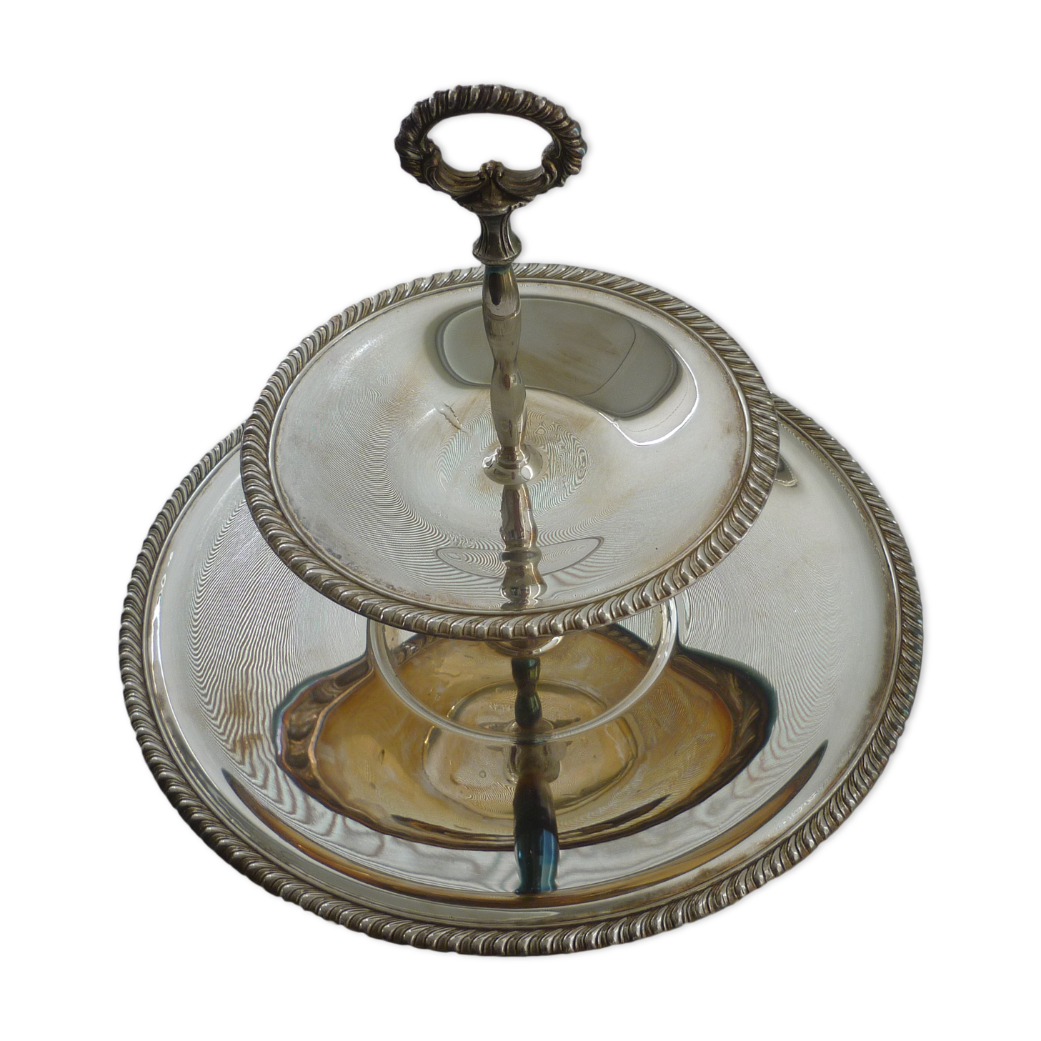 Silver metal cake display