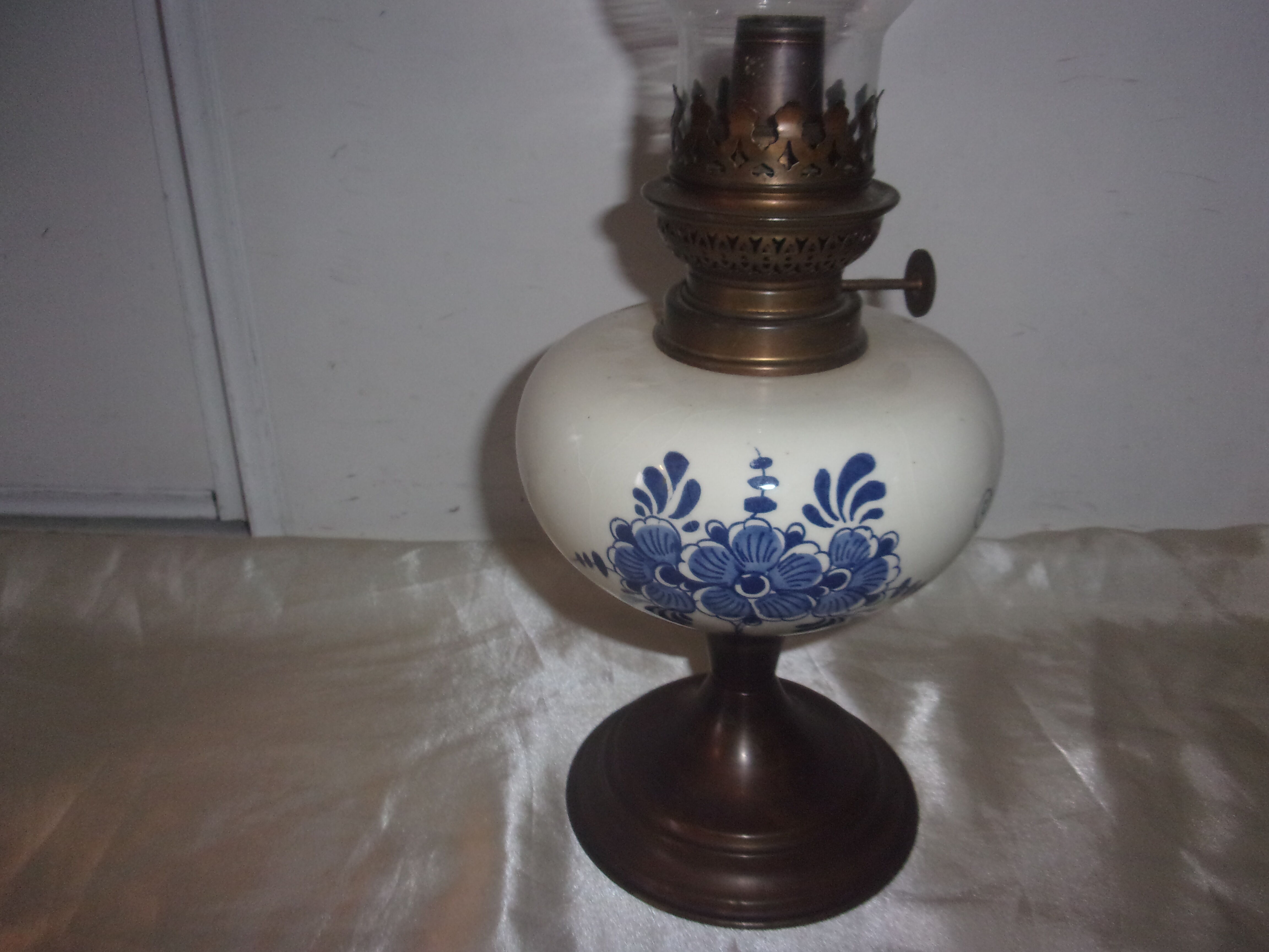 Oil lamp