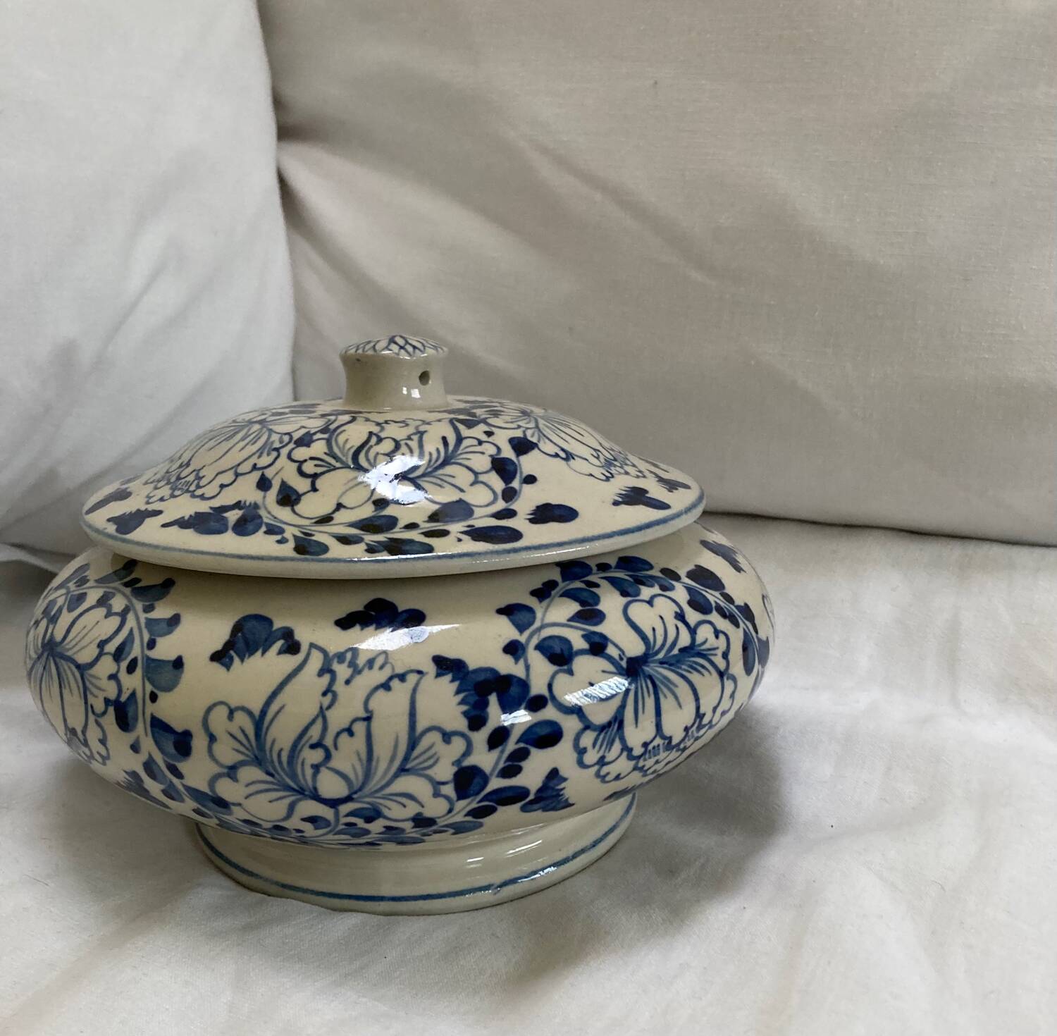 Antique Vietnamese bonbonnière