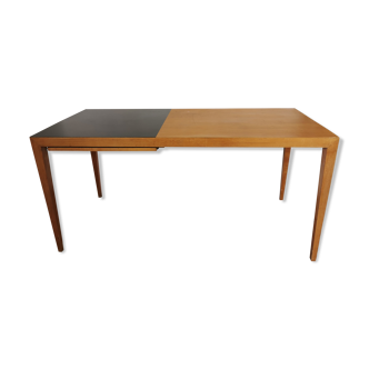 Table basse ou console basse scandinave