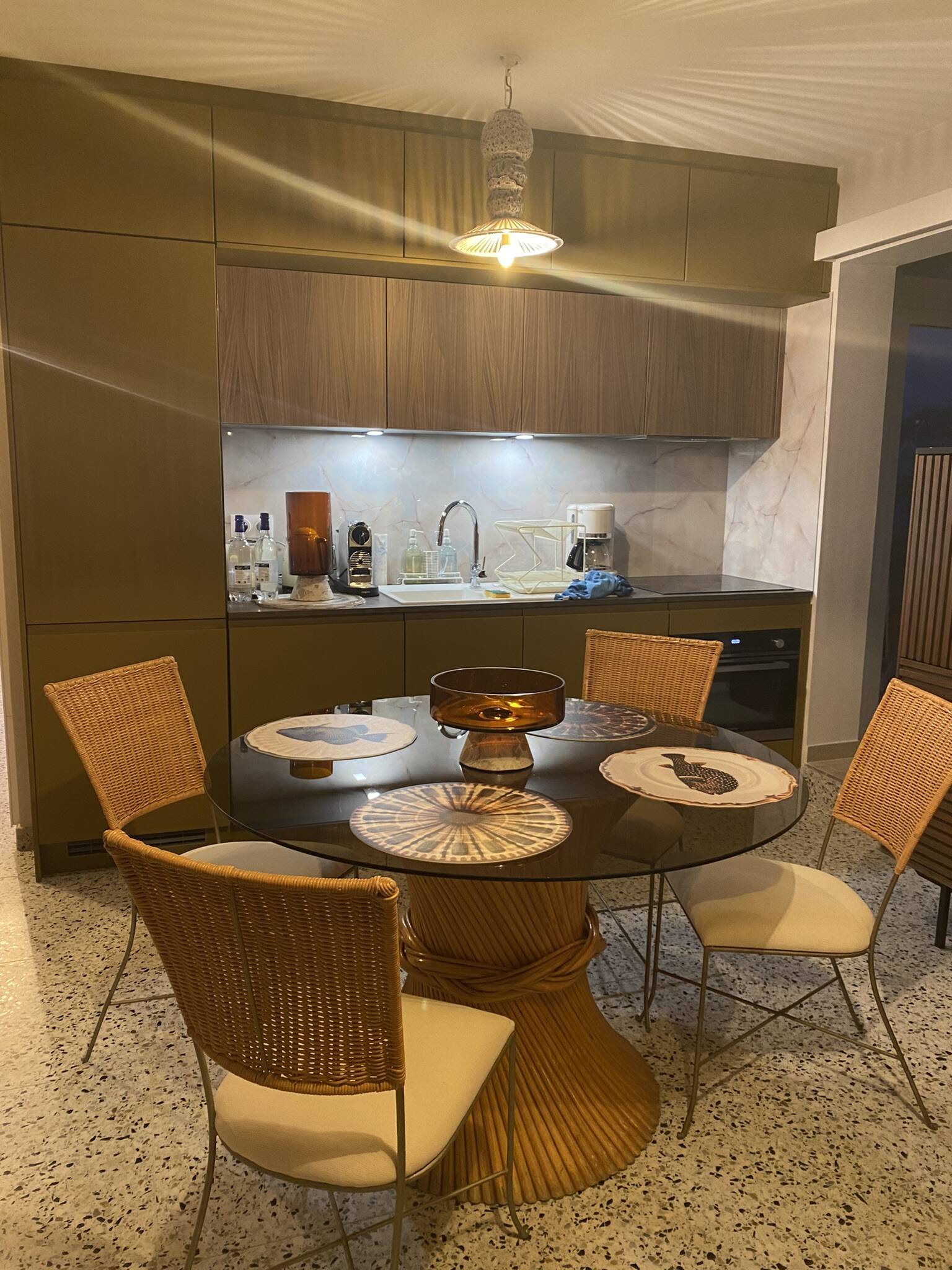 Dining table MCGuire