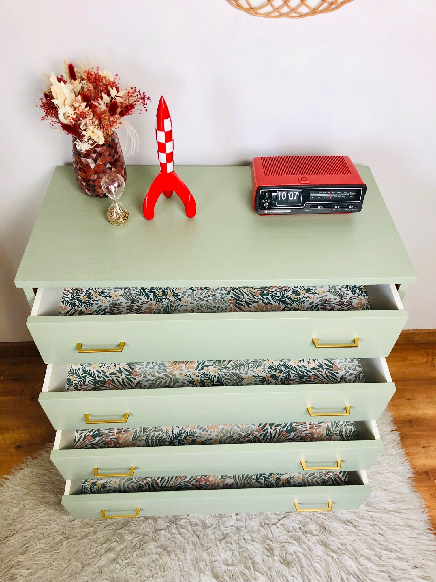 Vintage chest of drawers