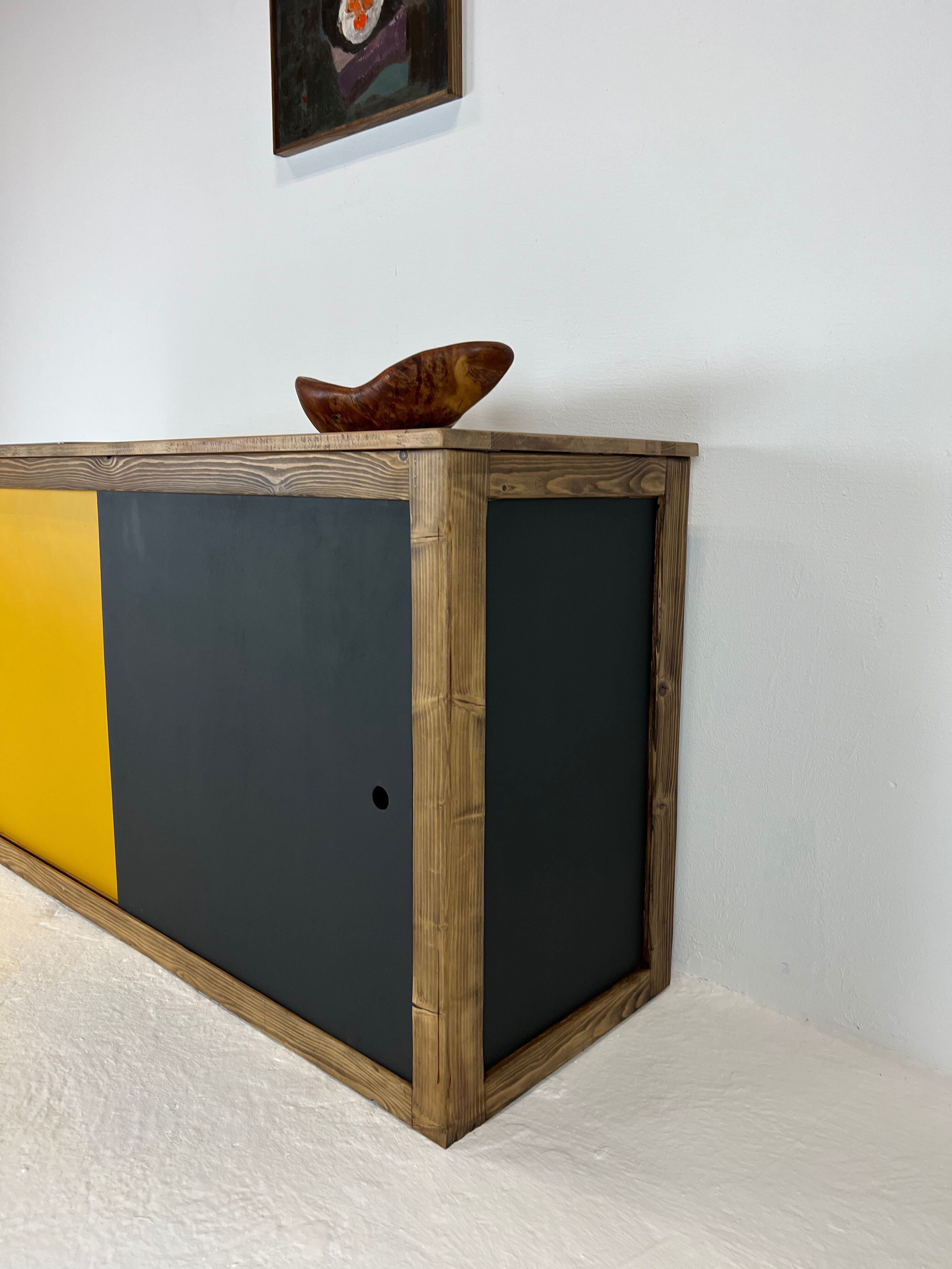 Yellow and black row with 2 sliding doors