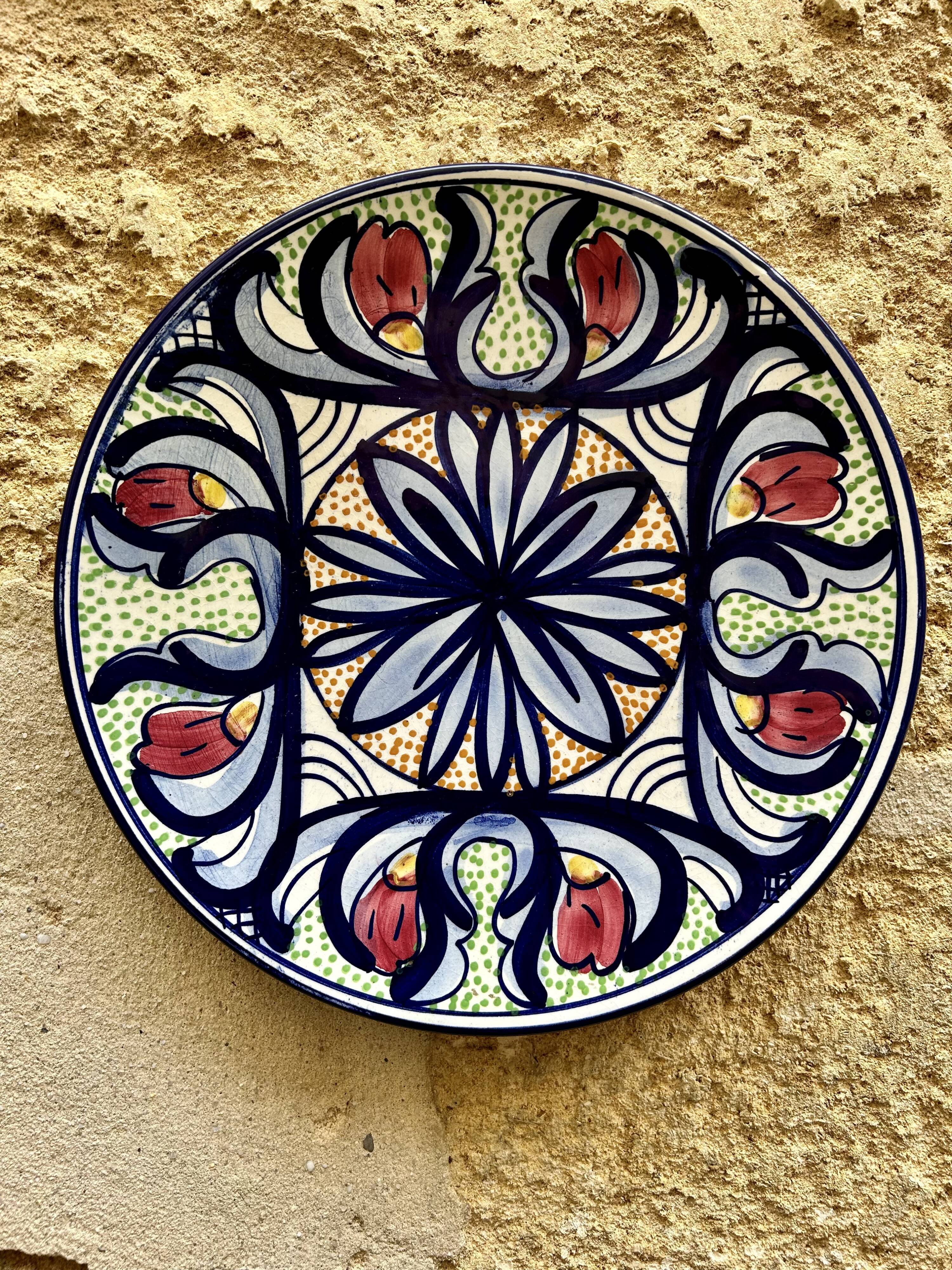 Decorative ceramic plate