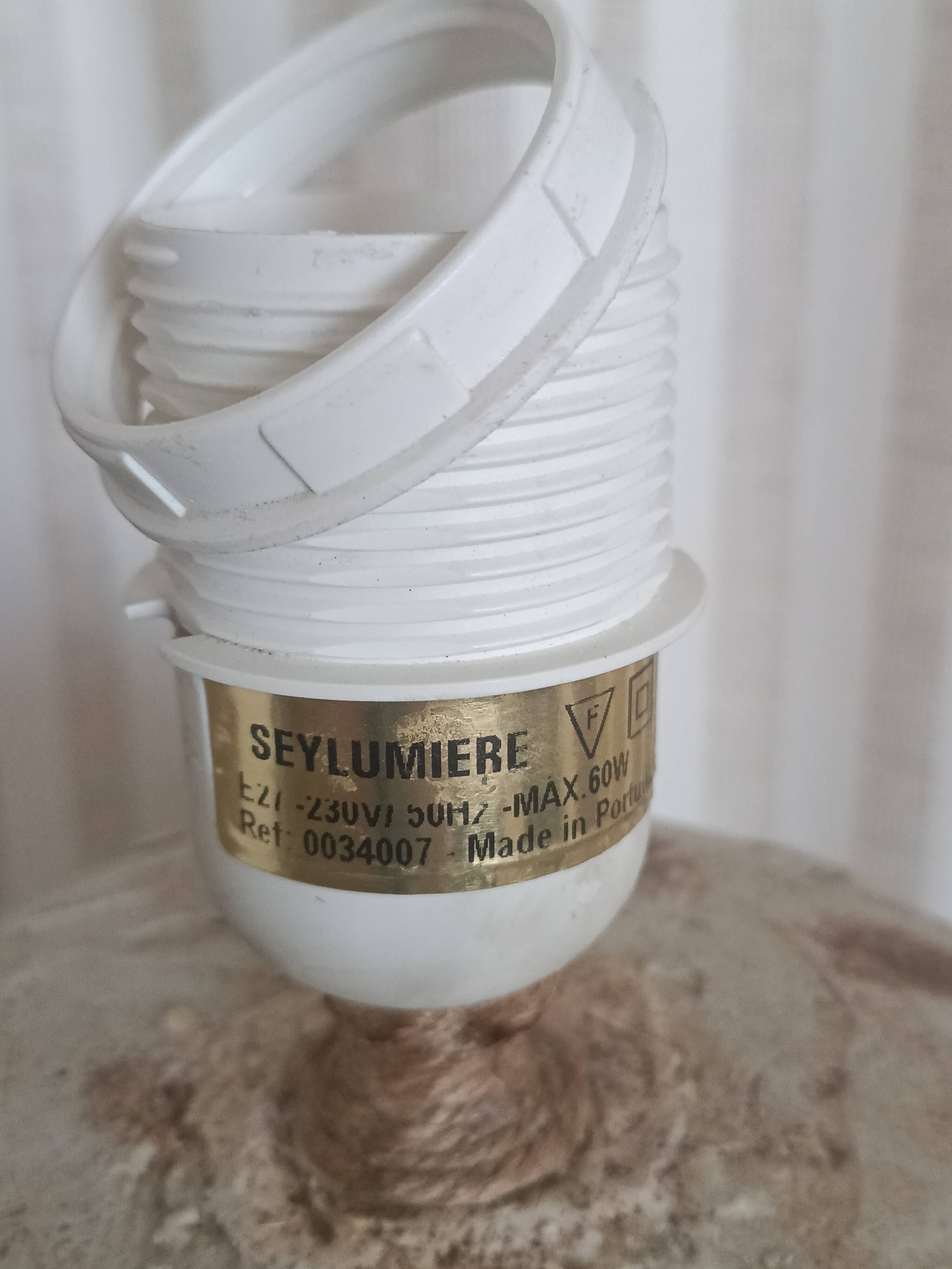 Redesigned table lamp – Shabby Chic and Vintage