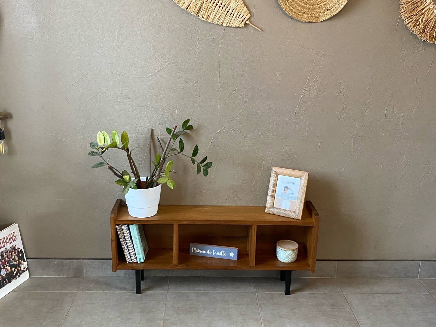 Small vintage sideboard (shallow)