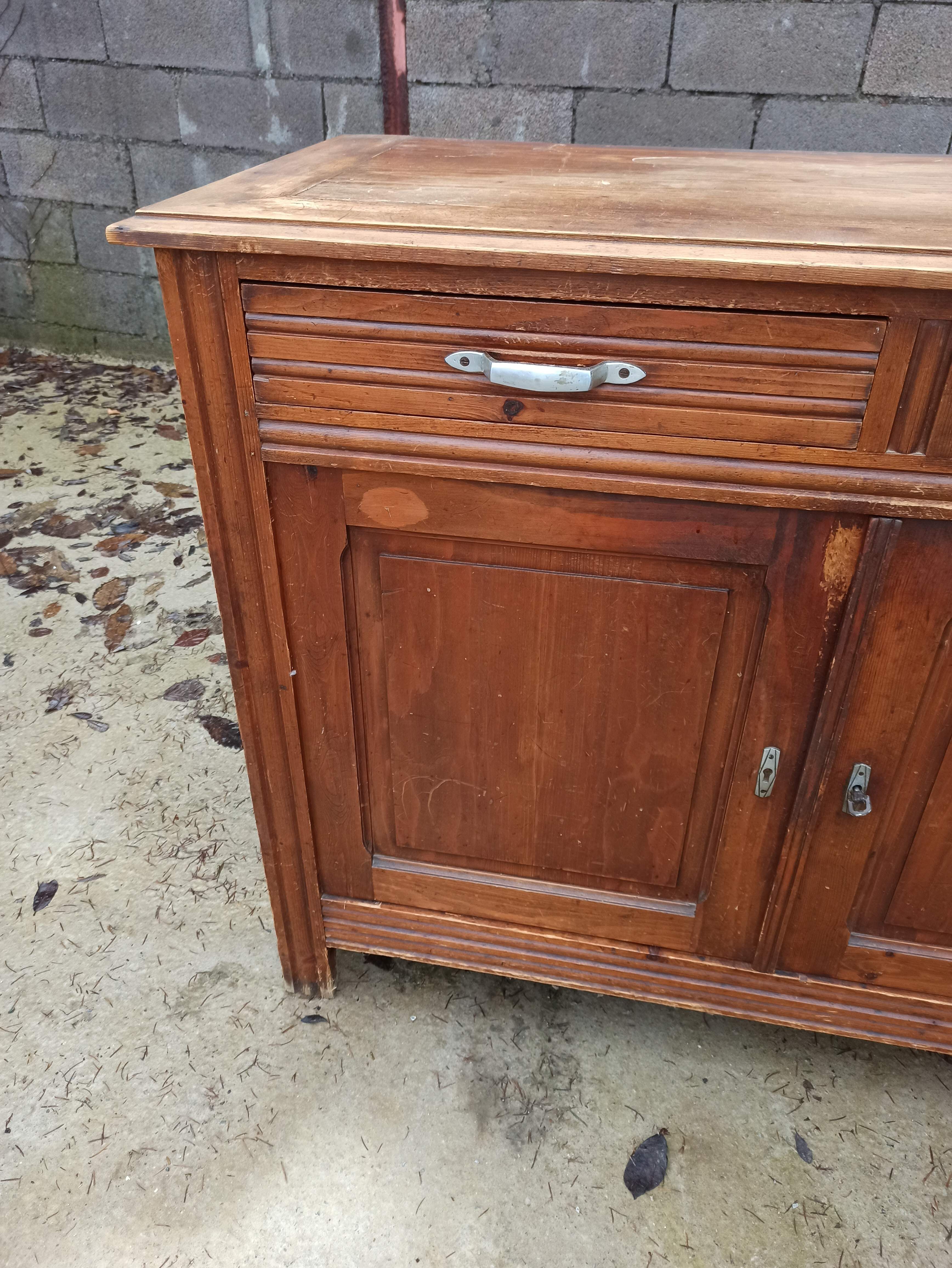 Low Parisian wooden sideboard 2 doors 2 drawers