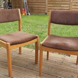 2 chairs 70s