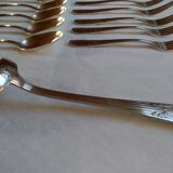 Ensemble 20 couverts et une louche en métal argenté