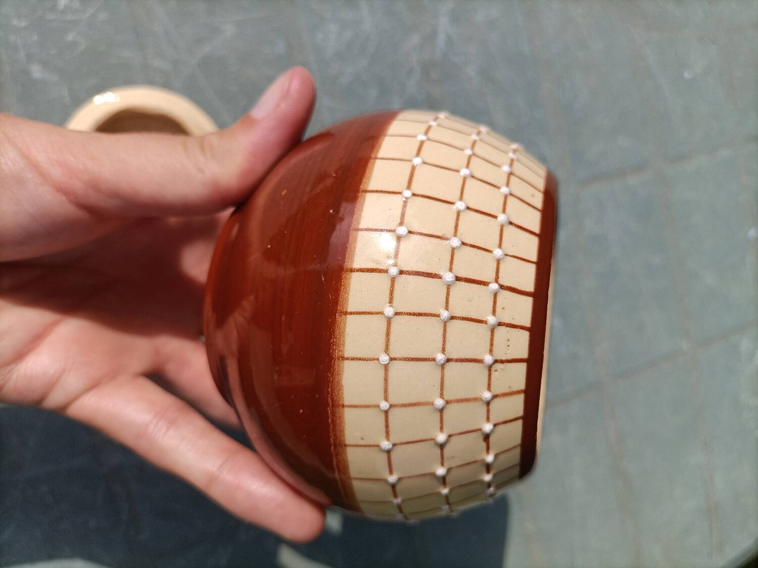 Small ceramic box/sugar bowl