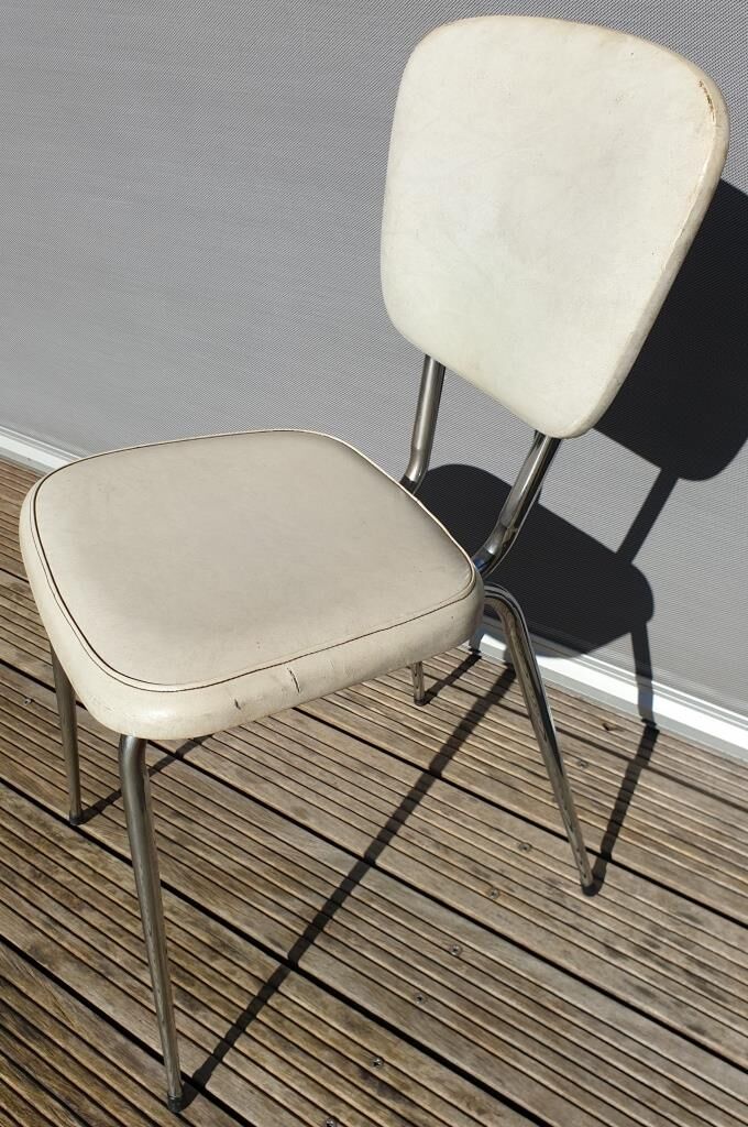 Chaise de bureau tubulaire acier chromé et simili blanc