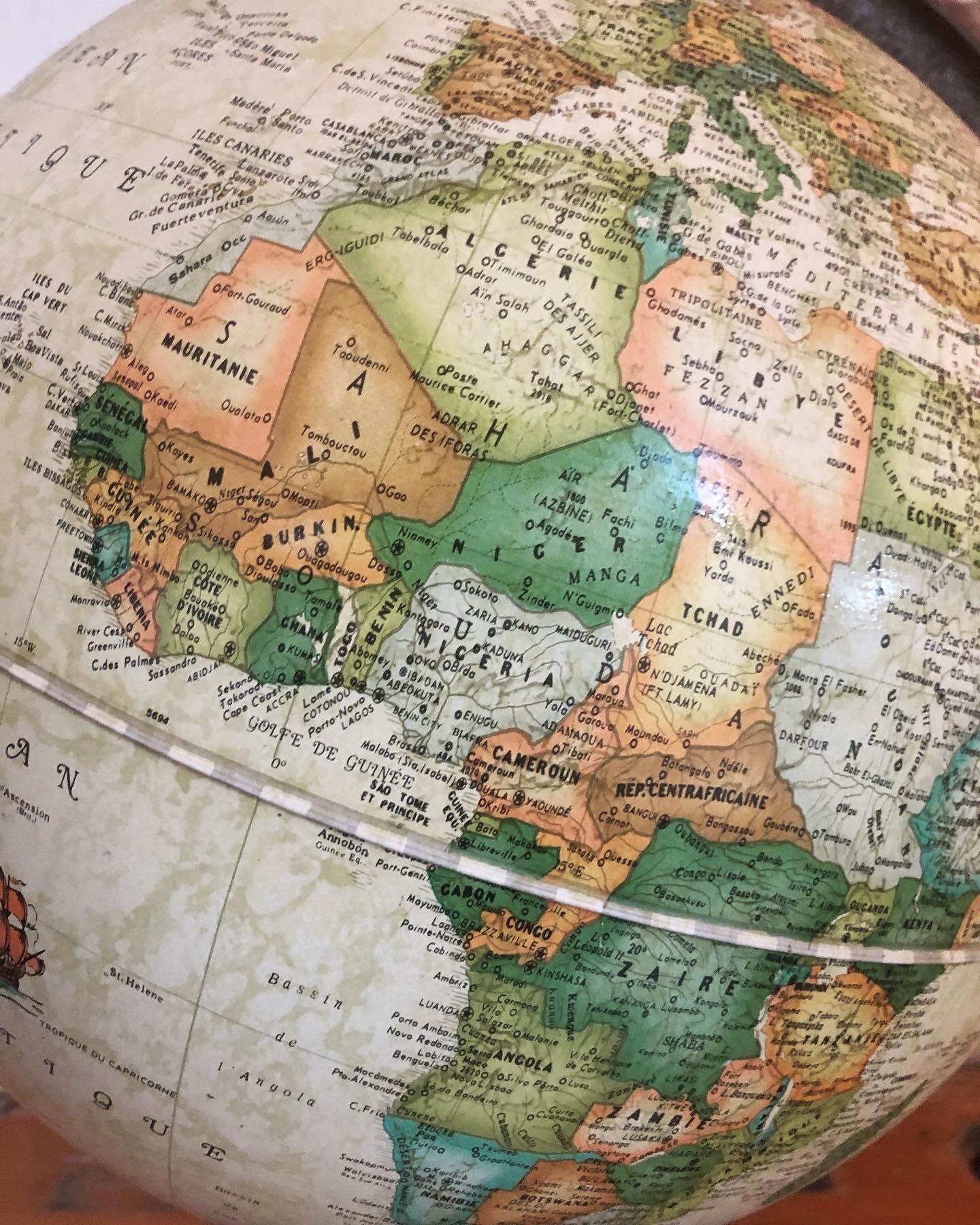 Vintage luminous globe