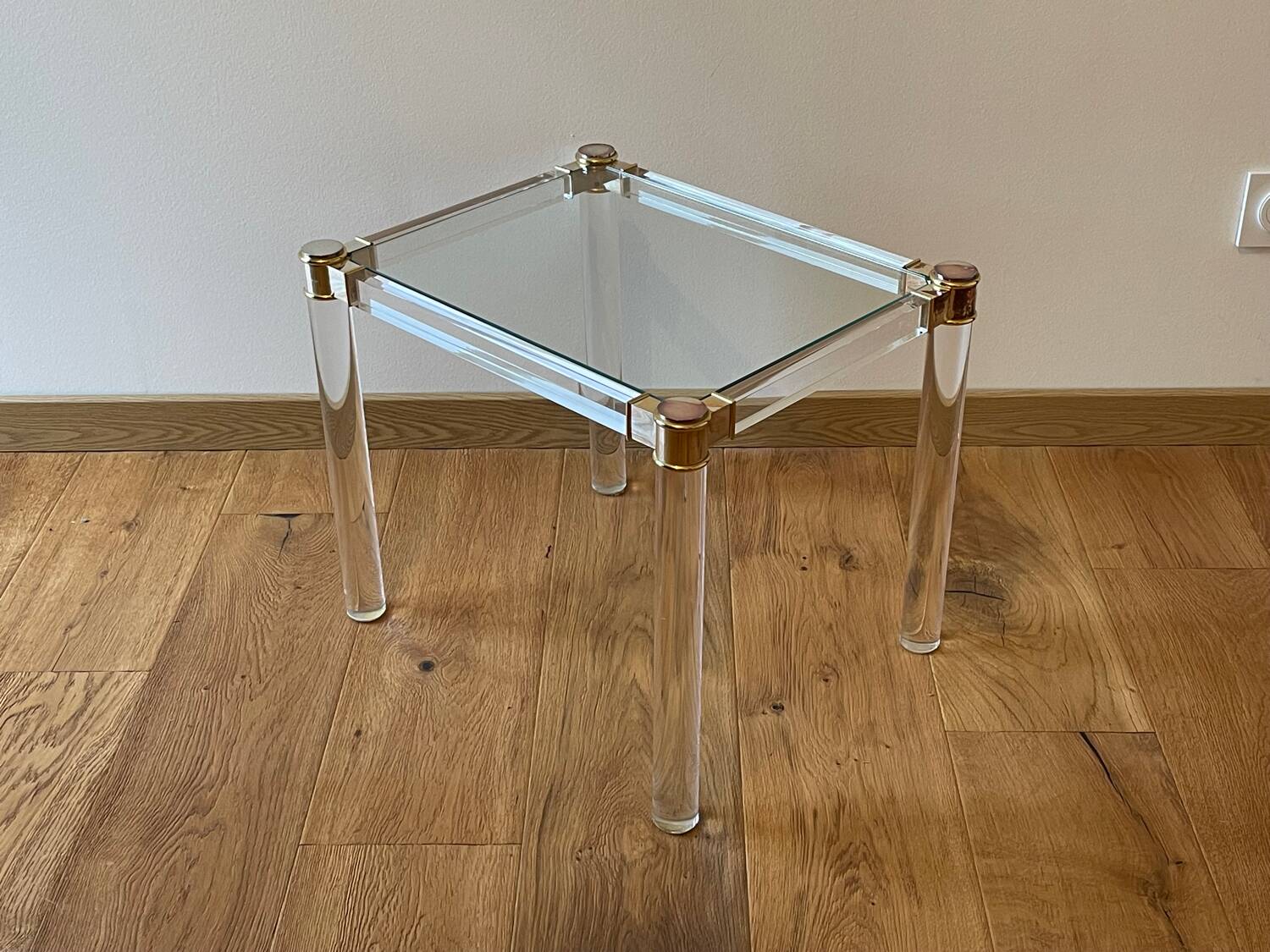Bedside table, end table in plexiglass and glass, 1970