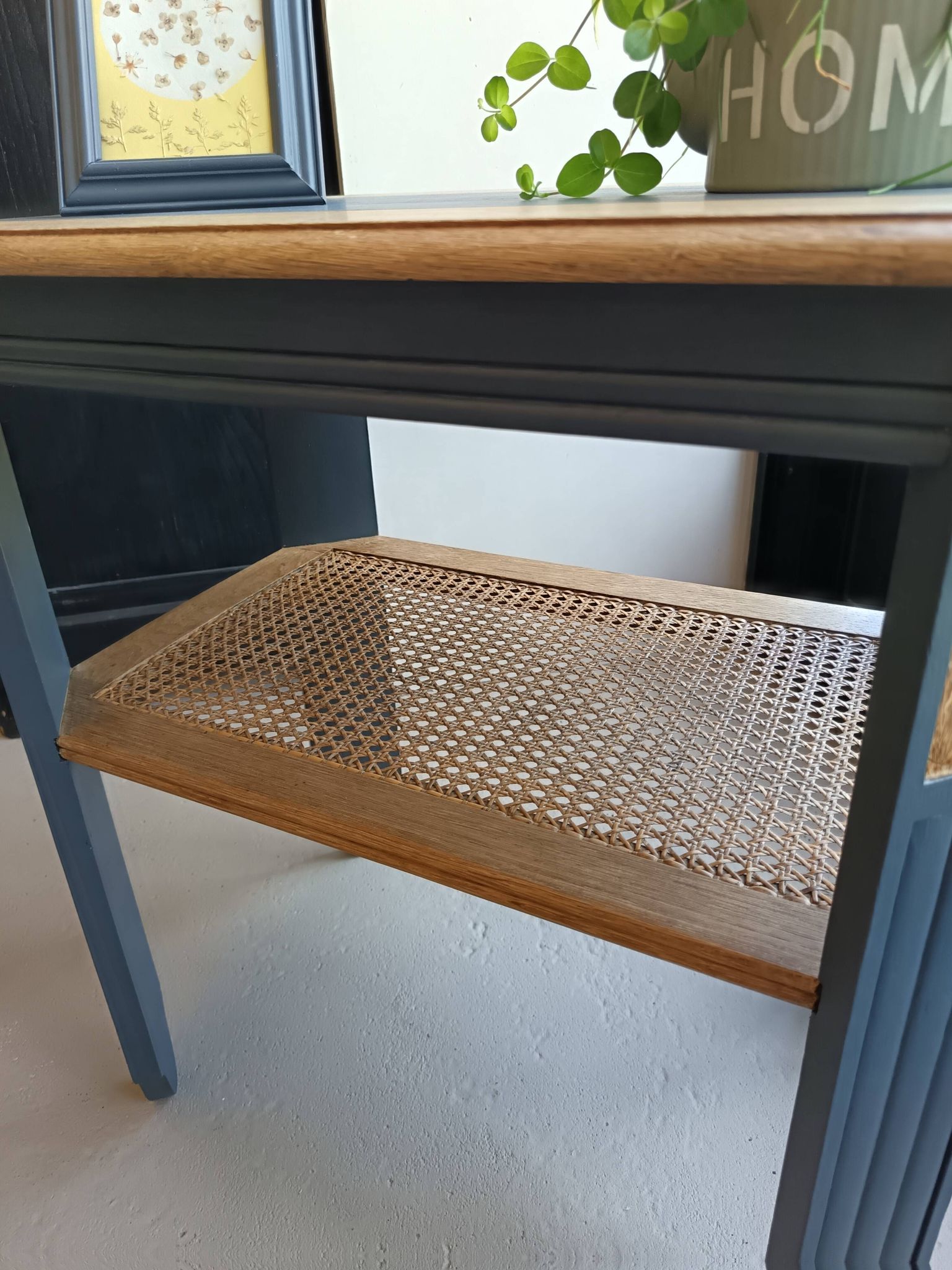 WOOD GUERIDON, CANING AND ANTHRACITE
