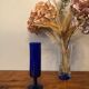 Vase en verre soufflé bleu