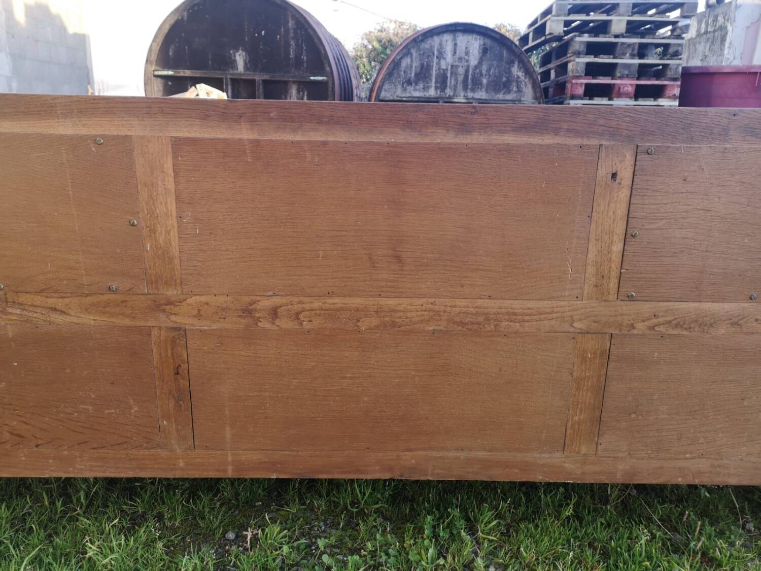 Art Deco banquette in its original condition.