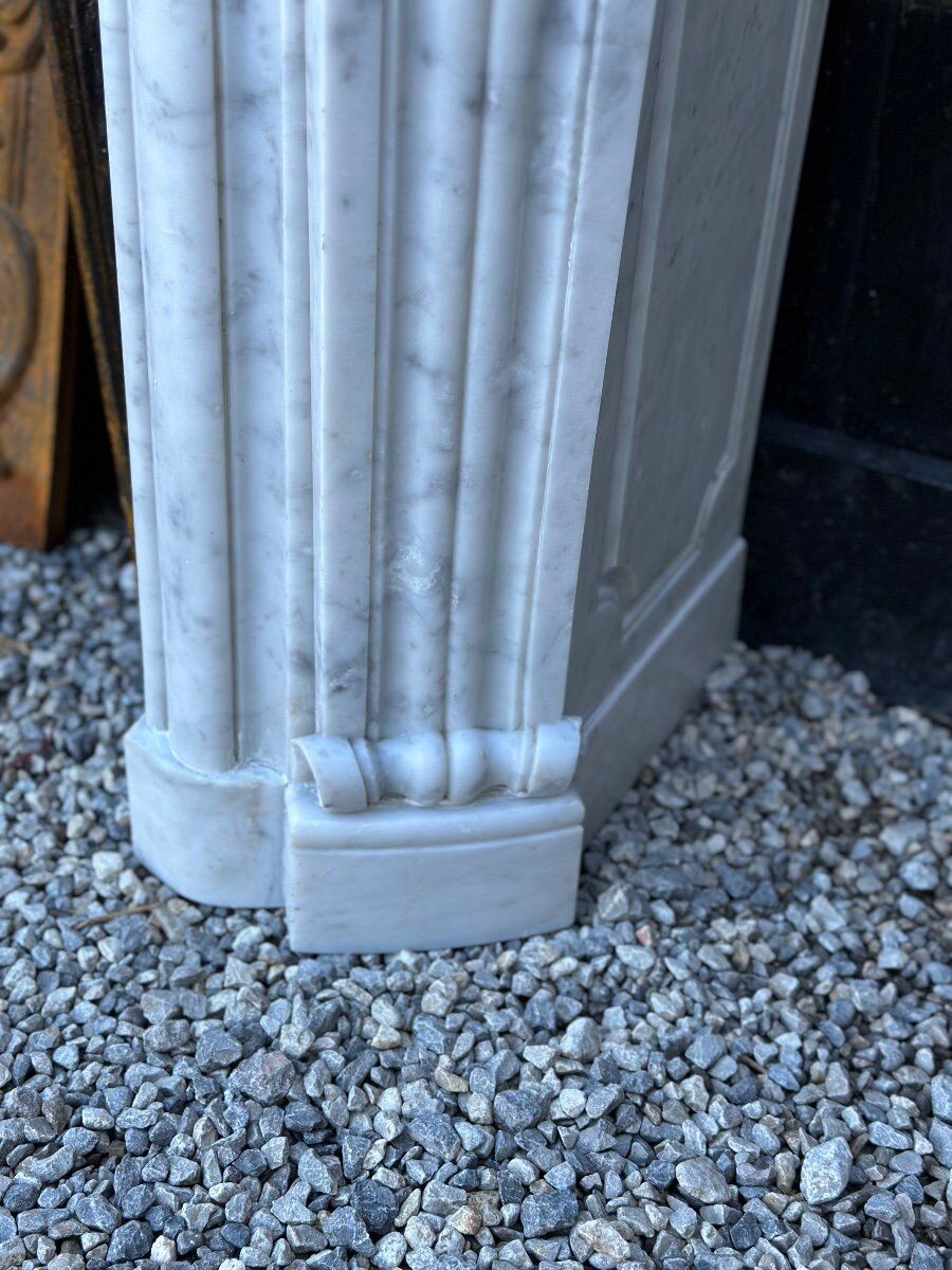Louis XV style fireplace in Carrara marble and cast iron fireplace