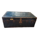 English travel trunk