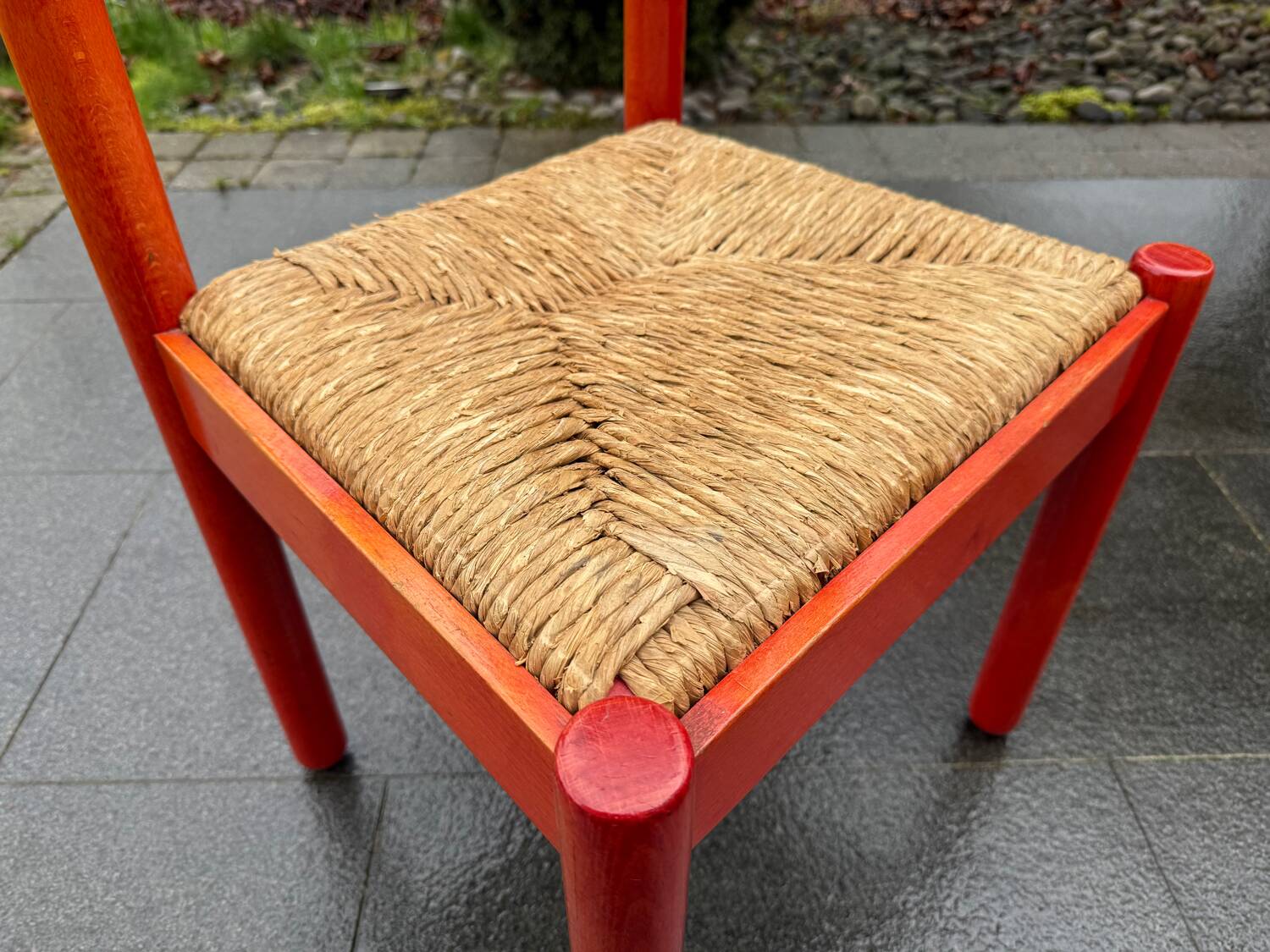Lot of dining tables and 4 Vico Magistretti chairs from 1960.