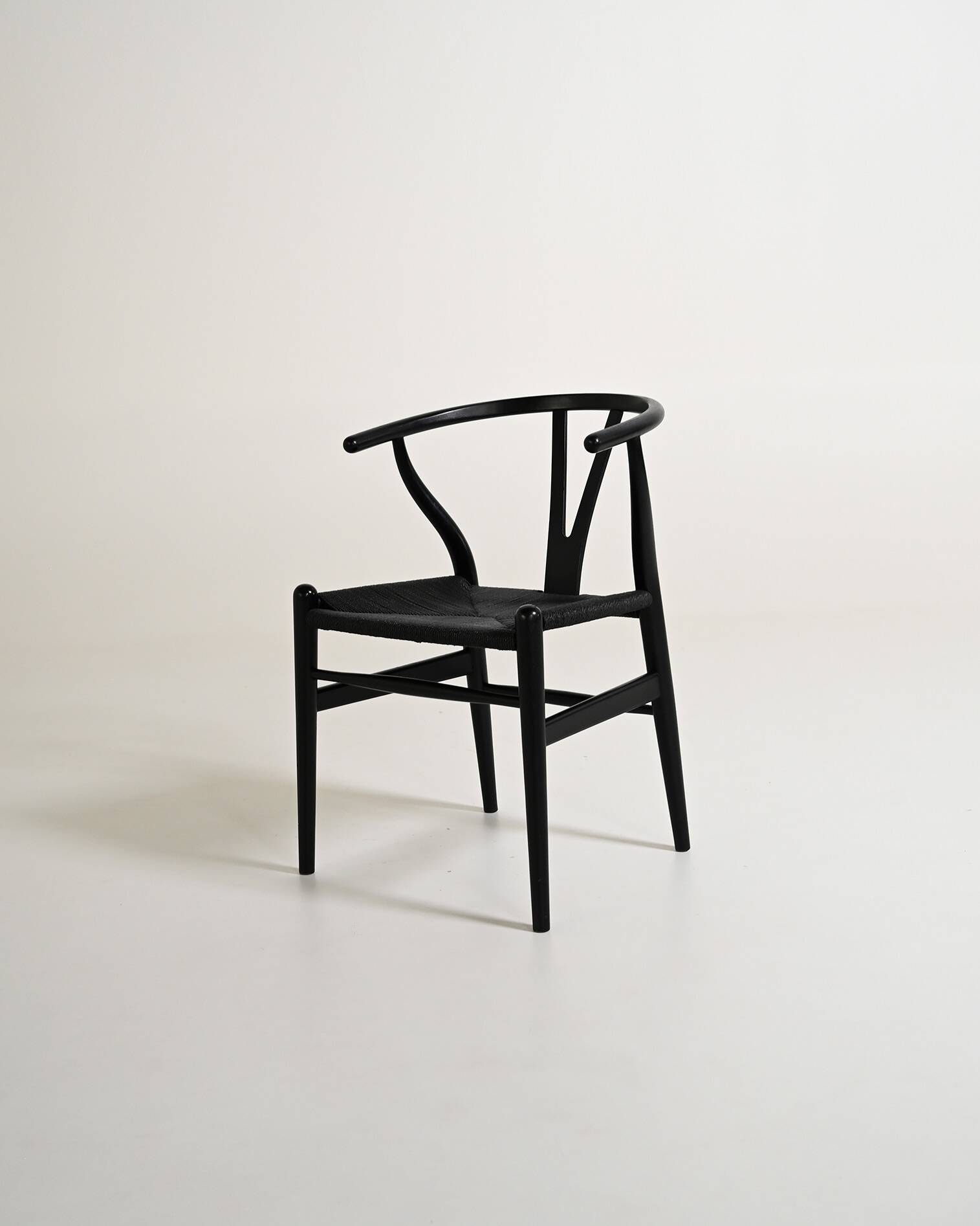 Set of 8 “Wishbone Chair” “CH24” chairs by Hans J. Wegner, 1990