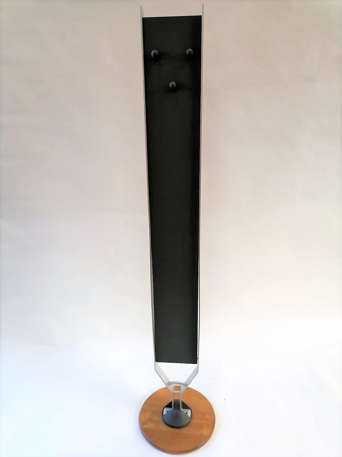 Italian coat hanger with mirror