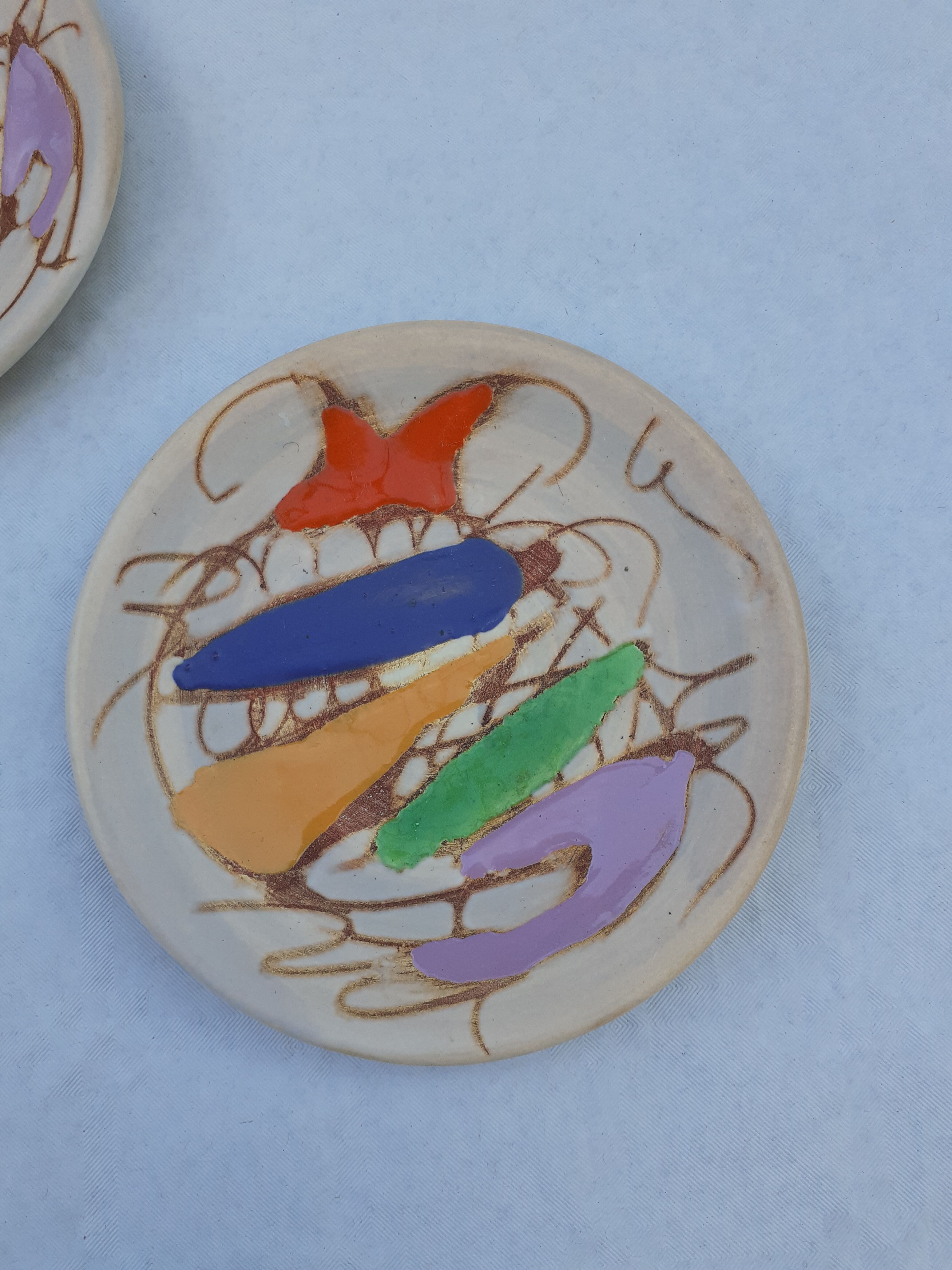 Enamelled plates